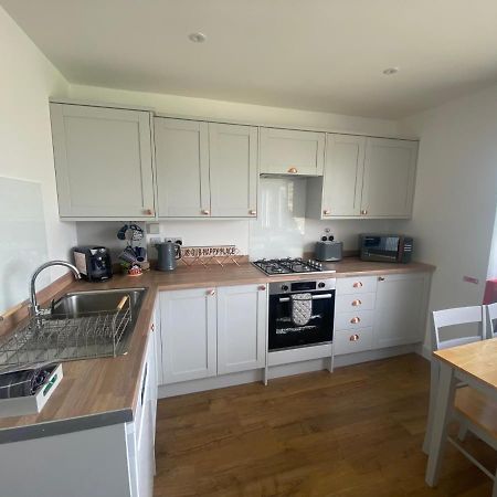 Beau - Brambles Chine, Colwell Bay - 5 Star Wifi - Short Walk To The Hut And Beach - 1 Night Stays Available - Ferry Offers Фрешуотър Екстериор снимка